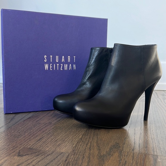 New - Stuart Weitzman Ankle Boots - size 7 - Picture 1 of 9